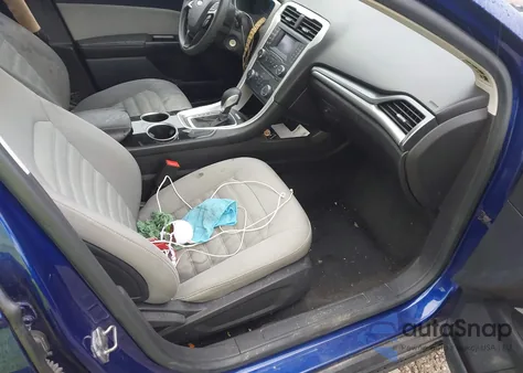 2013 Ford Fusion S z USA, uszkodzony, nr VIN 3FA6P0G79DR183497